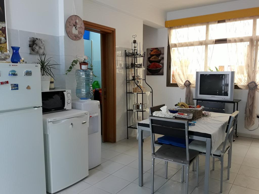 Shared Top 1St Floor Villa Limassol Extérieur photo