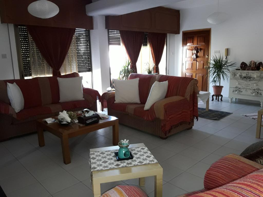 Shared Top 1St Floor Villa Limassol Extérieur photo